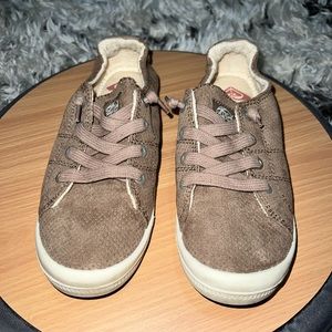 Roxy Slip-ons, taupe, size 7 1/2